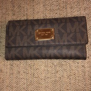 Michael Kors wallet